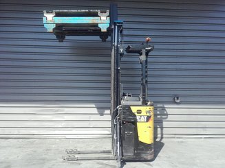 Apilador con plataforma Caterpillar NSR16N - 1