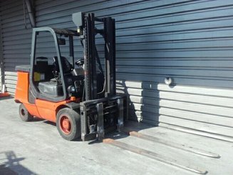 Carretilla contrapesada de 4 ruedas Fenwick E40P