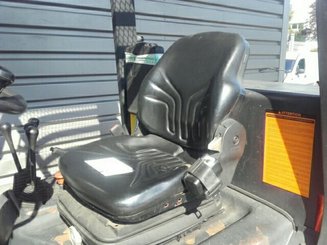 Carretilla contrapesada de 4 ruedas Fenwick E40P