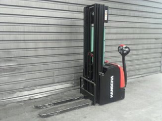 Apilador con conductor acompañante Hangcha CDD16-AC1
