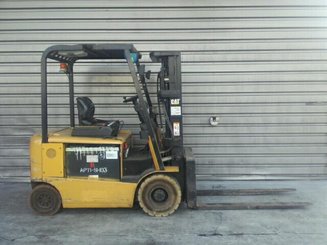 Carretilla contrapesada de 4 ruedas Caterpillar EP25K-PAC