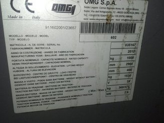 Preparadoras de pedidos con cabina de mando elevable OMG 602