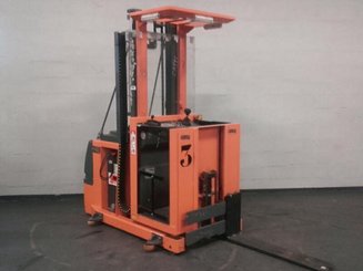 Preparadoras de pedidos con cabina de mando elevable OMG 602