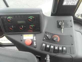 Carretilla contrapesada de 4 ruedas Hyster H16XM-12