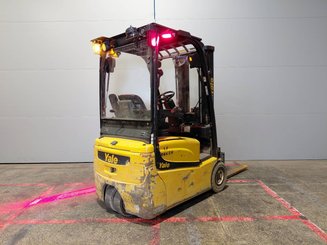 Carretilla contrapesada de 3 ruedas Yale ERP16VT SWB