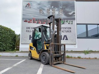 Carretilla contrapesada de 4 ruedas Caterpillar GP25NTD - 1