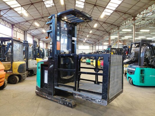 Preparadoras de pedidos con cabina de mando elevable Caterpillar NOH10N - 1