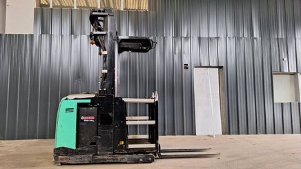 Preparadoras de pedidos con cabina de mando elevable Caterpillar NOH10N