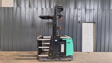 Preparadoras de pedidos con cabina de mando elevable Caterpillar NOH10N