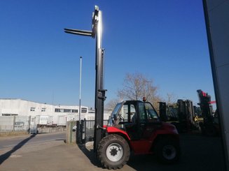 Carretilla todoterreno Manitou M50-4