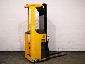 Apilador con plataforma Caterpillar NSR16K