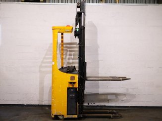 Apilador con plataforma Caterpillar NSR16K