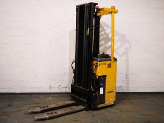 Apilador con plataforma Caterpillar NSR16K