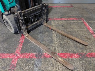 Carretilla contrapesada de 3 ruedas Yale ERP16VTLWB - 6