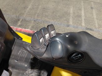 Carretilla elevadora a gas Yale GLP45VX6 - 6