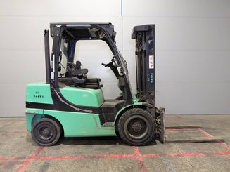 Carretilla contrapesada de 4 ruedas Yale GDP30VX