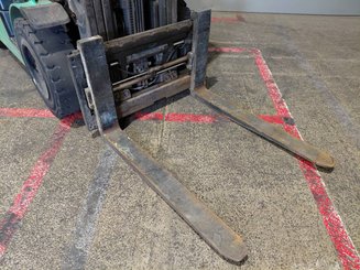 Carretilla contrapesada de 4 ruedas Yale GDP30VX