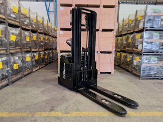 Apilador con conductor acompañante Hangcha CDD16-AC1-LI - 4
