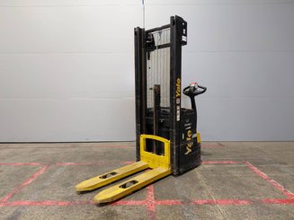 Apilador Yale MS12AC - 3