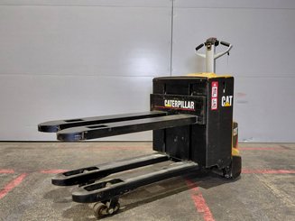 Transpaleta con conductor acompañante Caterpillar NPP20N2E