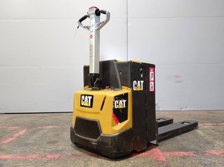 Transpaleta con conductor acompañante Caterpillar NPP20N2E