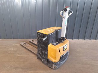 Transpaleta con conductor acompañante Caterpillar NPP20N2E