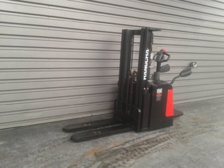 Apilador con conductor acompañante Hangcha CDD16-ES