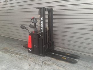 Apilador con conductor acompañante Hangcha CDD16-ES