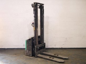 Apilador con conductor acompañante Mitsubishi SBP12N