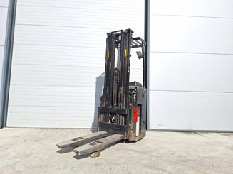 Apilador con plataforma Caterpillar NSR16NI