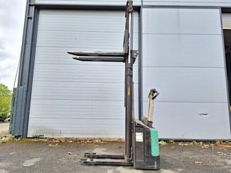 Apilador con conductor acompañante Mitsubishi SBP12N