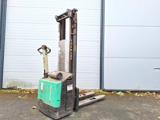 Apilador con conductor acompañante Mitsubishi SBP12N