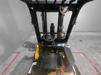 Carretilla contrapesada de 4 ruedas Hangcha XE35i (CPD35-XEY2HA-SI)