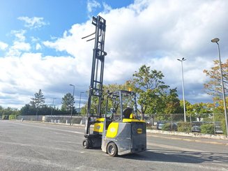Carretilla articulada Aisle Master 20SE