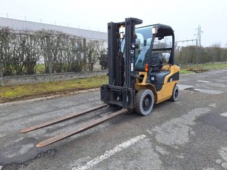 Carretilla contrapesada de 4 ruedas Caterpillar GP25N - 13