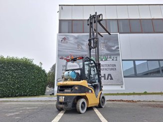 Carretilla contrapesada de 4 ruedas Caterpillar GP25N - 11