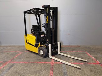 Carretilla contrapesada de 3 ruedas Yale ERP15VC