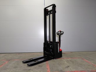 Apilador con conductor acompañante Hangcha CDD12-AMC2-L