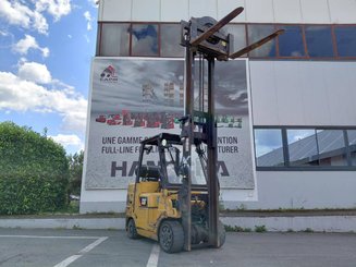Carretilla contrapesada de 4 ruedas Caterpillar GC40K - 7