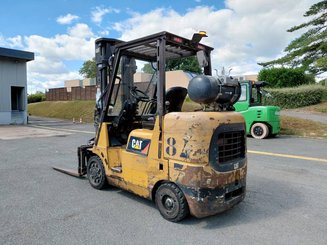 Carretilla contrapesada de 4 ruedas Caterpillar GC40K - 18