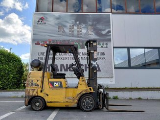 Carretilla contrapesada de 4 ruedas Caterpillar GC40K - 5