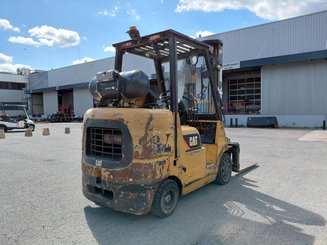 Carretilla contrapesada de 4 ruedas Caterpillar GC40K - 17