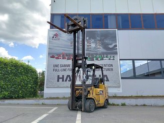 Carretilla contrapesada de 4 ruedas Caterpillar GC40K - 6