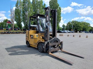 Carretilla contrapesada de 4 ruedas Caterpillar GC40K - 16