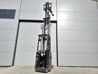 Apilador con plataforma Caterpillar NSR16NI