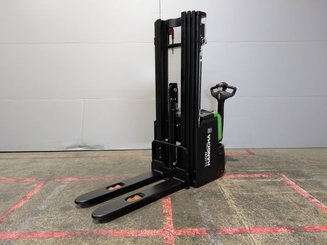 Apilador con conductor acompañante Hangcha CDD16-XT1-SI
