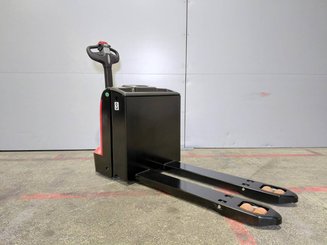 Transpaleta con conductor acompañante Hangcha CBD20-AC2 - 3