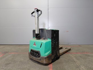 Transpaleta con conductor acompañante Mitsubishi PBP20N2E