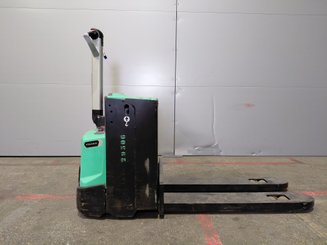Transpaleta con conductor acompañante Mitsubishi PBP20N2E