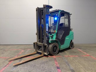 Carretilla contrapesada de 4 ruedas Mitsubishi FG25N